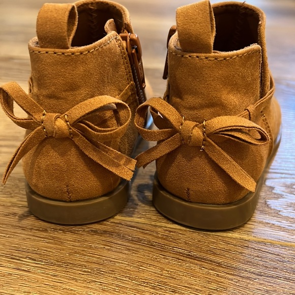 Old Navy Shoes- 3 pairs Toddler Girl size 7 - Picture 7 of 11